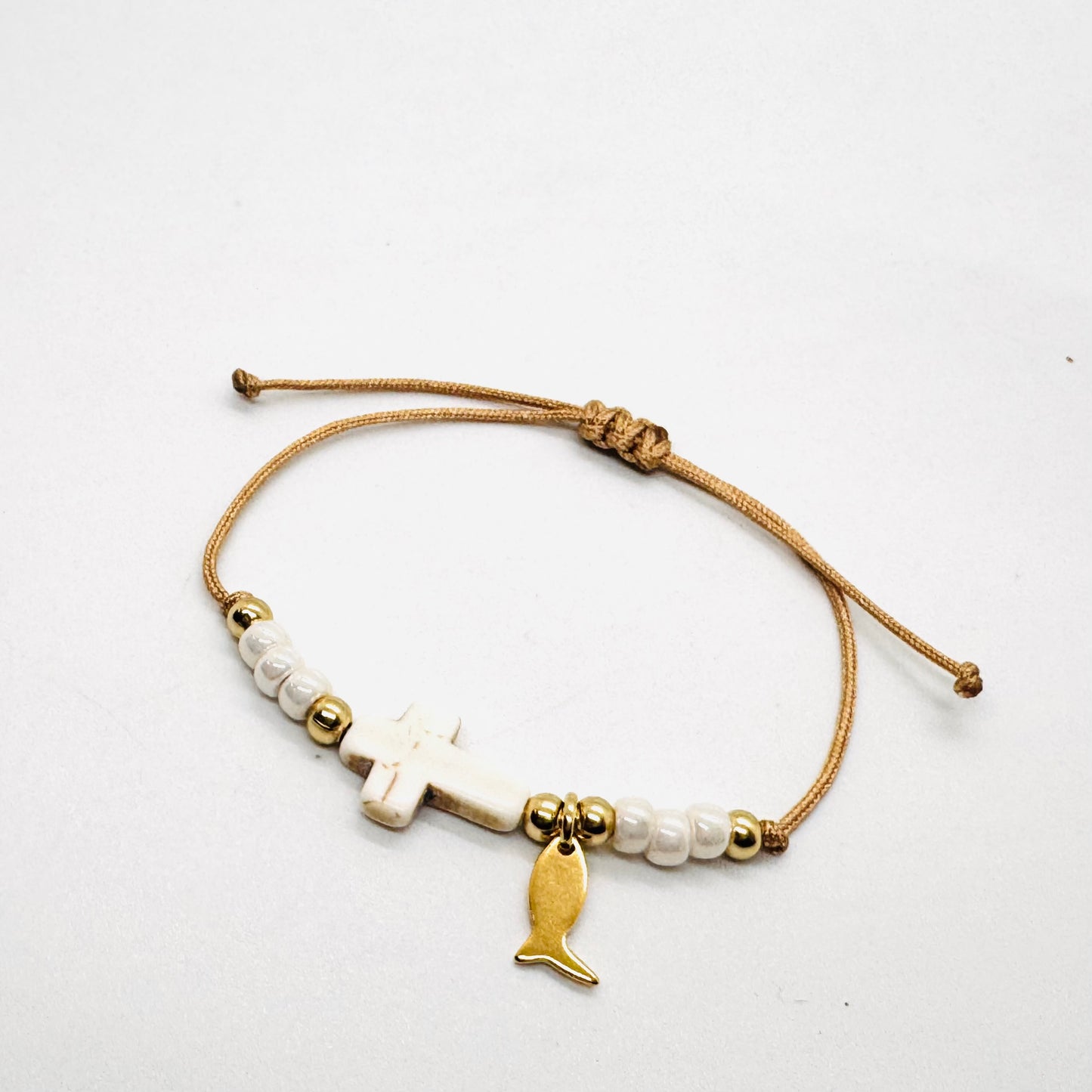 Filigranes Armband mit Kreuz zur Kommunion